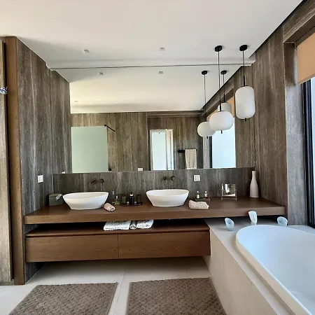 Oliana,infinity Pool & Sea Views, Sauna, Villa