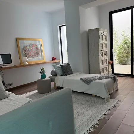 Villa Oliana,infinity Pool & Sea Views, Sauna, *