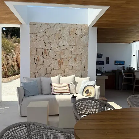 Oliana,infinity Pool & Sea Views, Sauna, Villa
