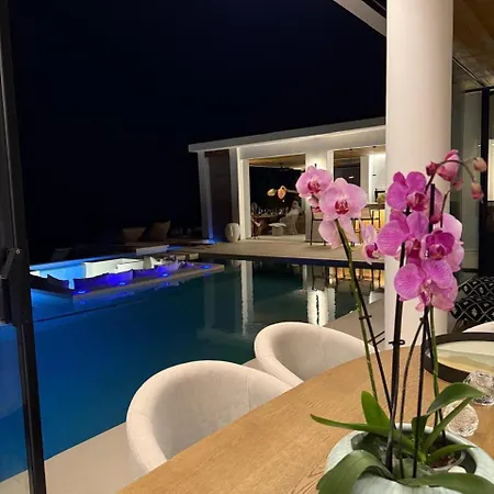 Oliana,infinity Pool & Sea Views, Sauna, Villa