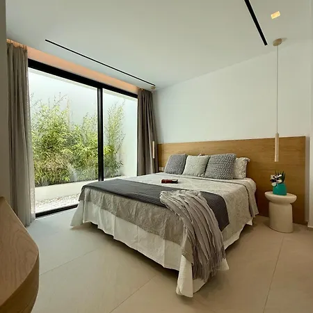 Villa Oliana,infinity Pool & Sea Views, Sauna,