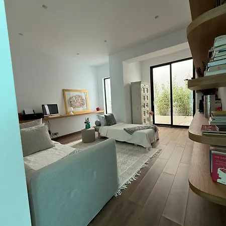 Villa Oliana,infinity Pool & Sea Views, Sauna,